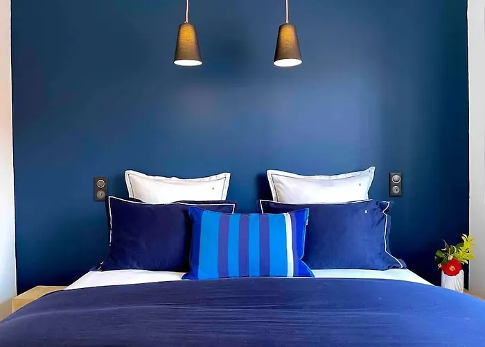 Semesterbostad Haurren Zoriona - Maison Basque Moderne Climatisee Avec Jacuzzi Saint-Pée-sur-Nivelle