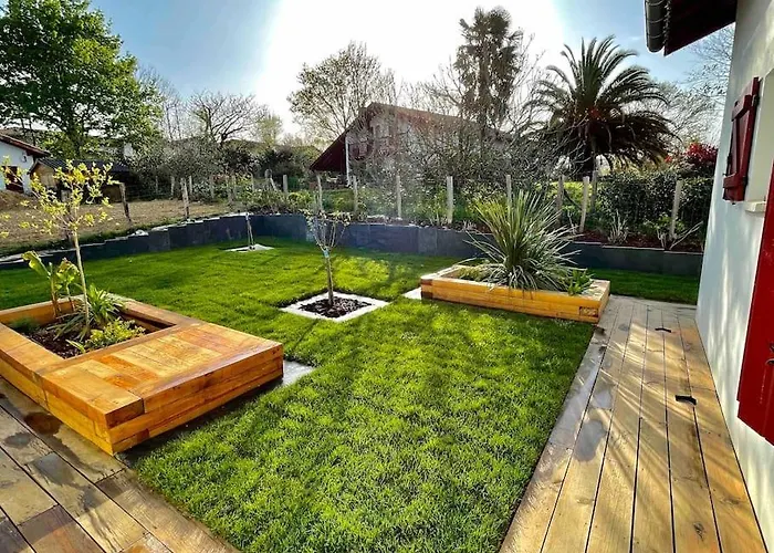 Haurren Zoriona - Maison Basque Moderne Climatisee Avec Jacuzzi * Saint-Pée-sur-Nivelle