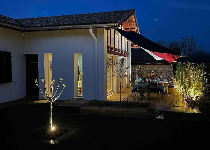 Haurren Zoriona - Maison Basque Moderne Climatisee Avec Jacuzzi * Saint-Pée-sur-Nivelle